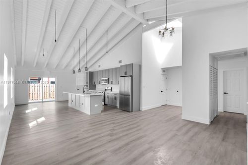 6211 Nw 26th Ct, Sunrise, FL, 33313-2260 | Card Image