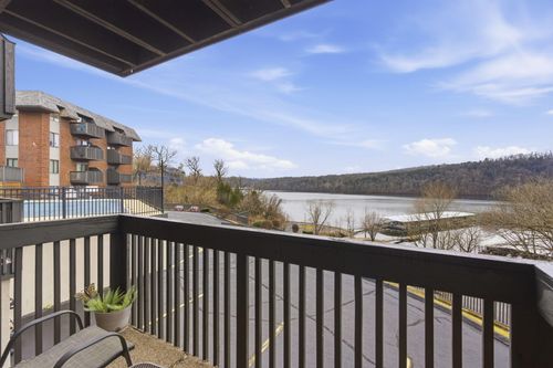 96-150 Sunken Forest Dr, Forsyth, MO, 65653-8121 | Card Image