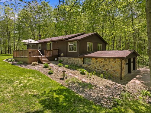16593 Gardner Rd, Galien, MI, 49113-9672 | Card Image