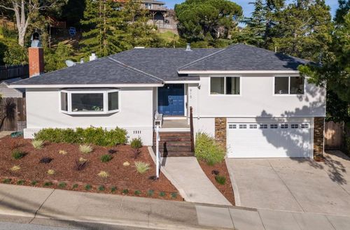 915 Crestview Dr, San Carlos, CA, 94070-3456 | Card Image