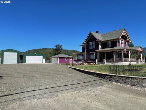 221 Main St, Riddle, OR, 97469-8612 | Card Image