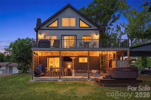 4473 Ridge St, Claremont, NC, 28610-9425 | Card Image