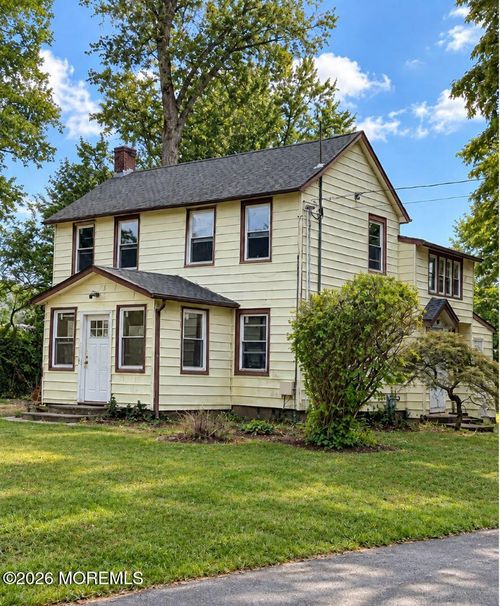 982 Nj-33, Freehold, NJ, 07728 | Card Image
