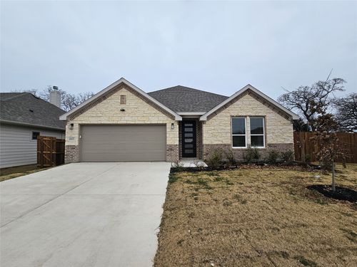605 Begonia Dr, Azle, TX, 76020-3192 | Card Image