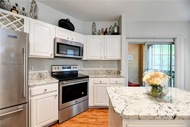 APT-1720 - 4 Indigo Run Dr, Condo with 2 bedrooms, 2 bathrooms and null parking in Hilton Head Island SC | Image 8