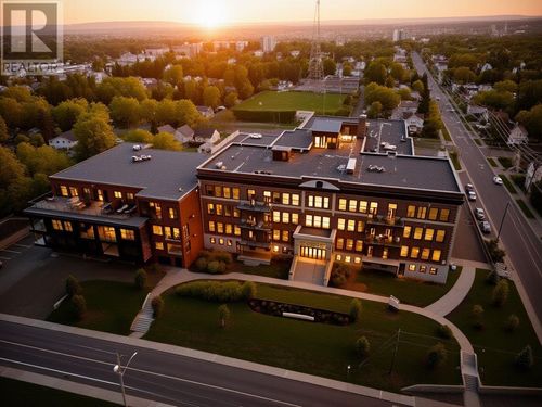 96 N High St, Thunder Bay, ON, P7A5R3 | Card Image