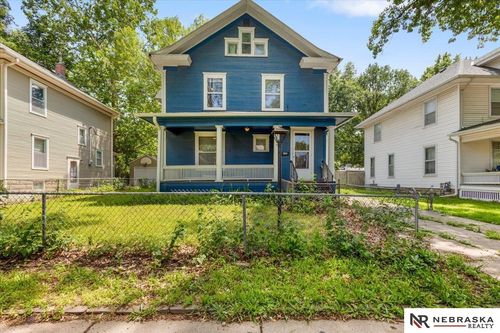3229 R St, Lincoln, NE, 68503-3231 | Card Image