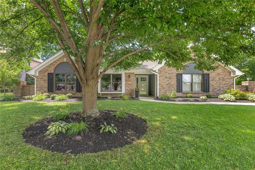2888 Ramblingwood Ln, Washingtn Twp, OH, 45458-9303 | Card Image