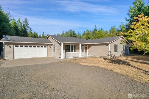 52 E Mikkelsen Rd, Shelton, WA, 98584-9605 | Card Image