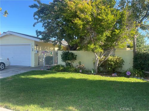 8352 Masters Dr, Huntington Beach, CA, 92646 | Card Image