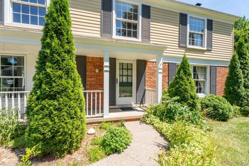 5127 Iron Gate Rd, Bloomfield Hills, MI, 48304-3737 | Card Image