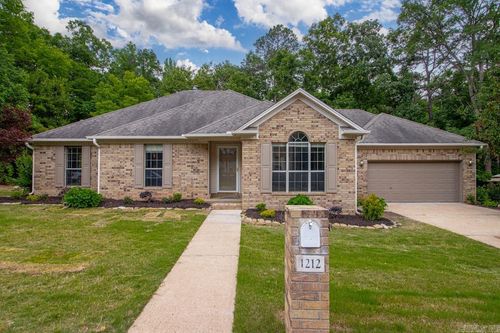1212 River Oaks, Benton, AR, 72019-1840 | Card Image