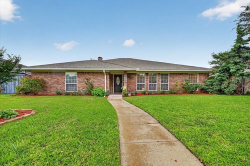 611 Harvest Glen Dr, Richardson, TX, 75081-5643 | Card Image