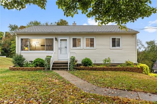 153 Skyline Dr, Beaver Falls, PA, 15010-1235 | Card Image