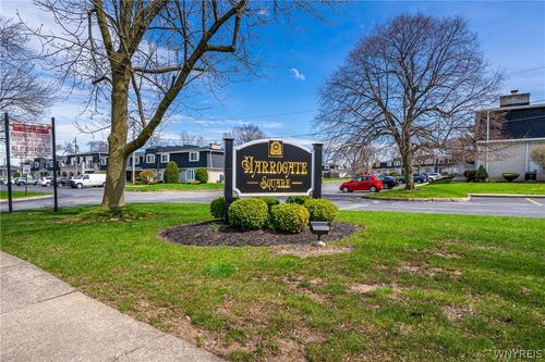 124 Harrogate Sq, Amherst, NY, 14221-4047 | Card Image