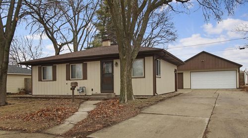 8515 17th Avenue, Kenosha, WI, 53143 | Card Image