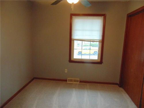 2103 Ridgewood Rd, Harrisonville, MO, 64701-2846 | Card Image