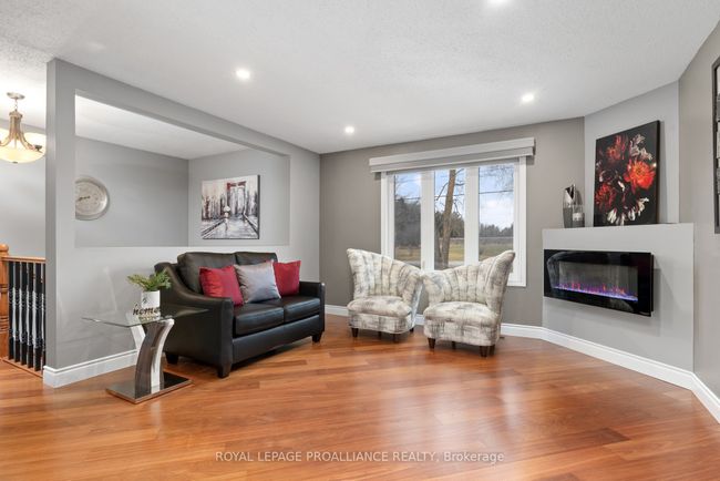 51 Latta Dr, House other with 3 bedrooms, 2 bathrooms and 8 parking in Plainfield ON | Image 6