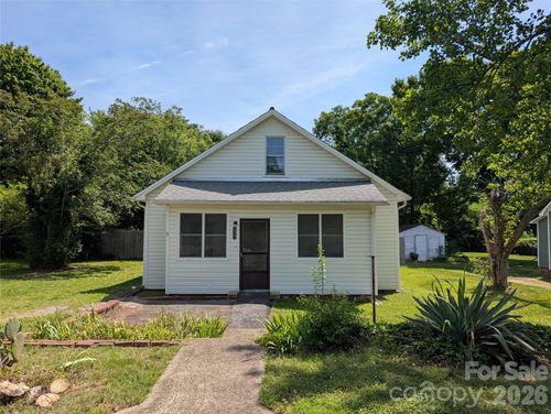 633 S Eastway Dr, Troutman, NC, 28166-9525 | Card Image