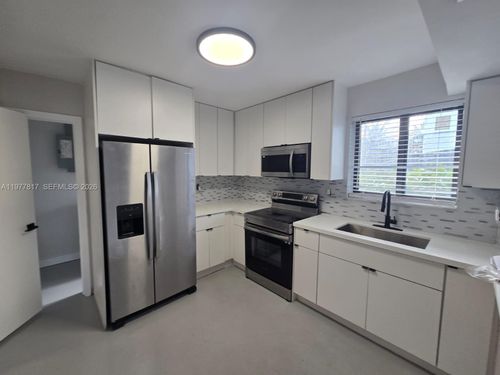 490 Ne 170th St, North Miami Beach, FL, 33162-3936 | Card Image