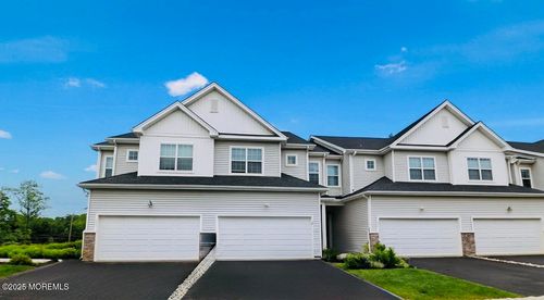 102 Pilot St, Marlboro, NJ, 07746-2622 | Card Image