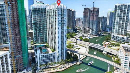 203-31 Se 5th St, Miami, FL, 33131-2504 | Card Image