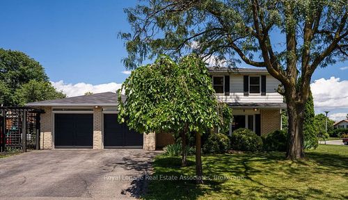 1 Esplanade Rd, Brampton, ON, L6T2C6 | Card Image