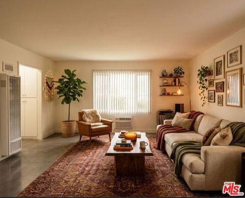 apt-11-8520 Sunland Blvd, Sun Valley, CA, 91352-3491 | Card Image