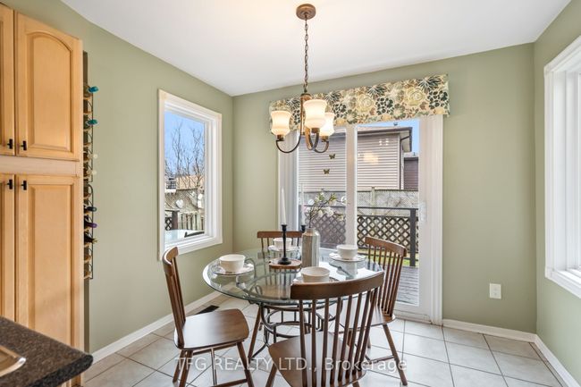 1272 Maple Ridge Dr, House other with 5 bedrooms, 4 bathrooms and 2 parking in Pickering ON | Image 12