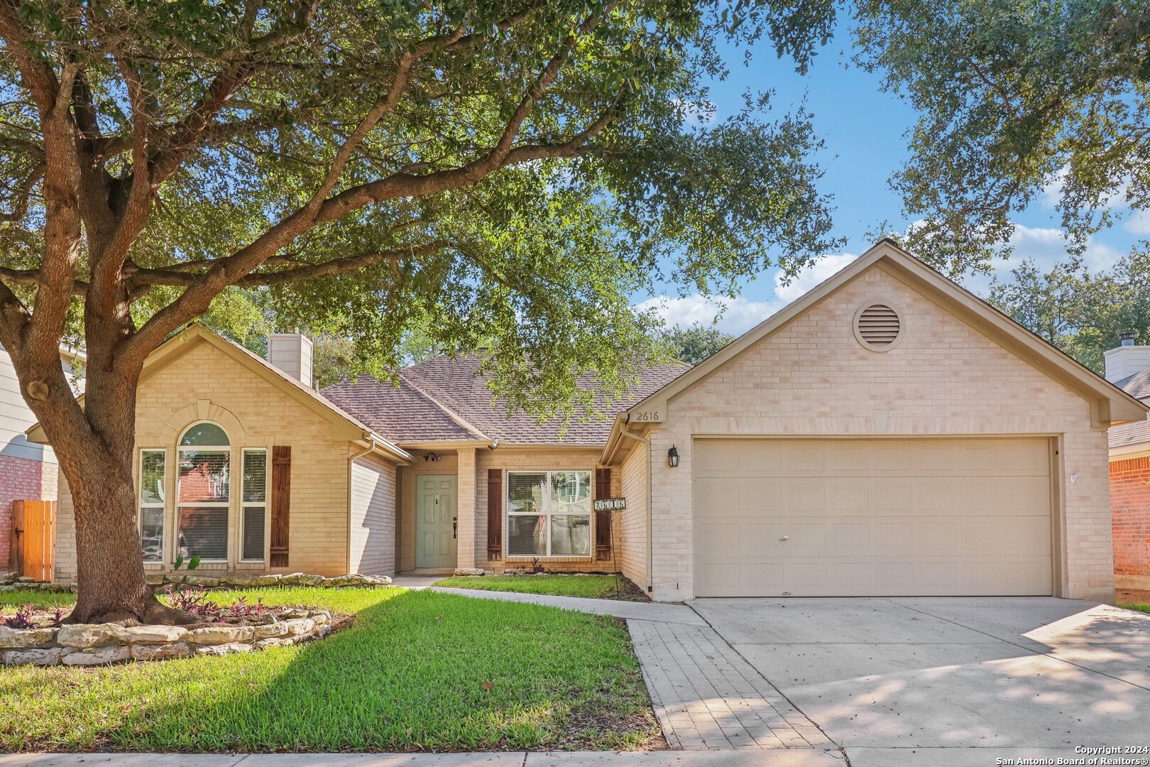 Poplar Grove Ln, Schertz, TX 78154