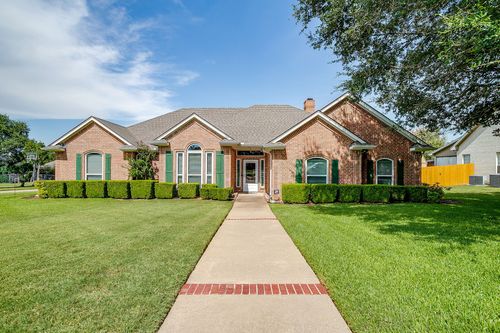 705 Brandon Dr, Cleburne, TX, 76033-4570 | Card Image
