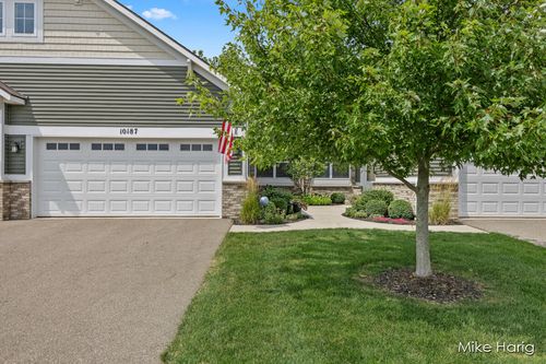 10187 E Cross Roads Cir, Caledonia, MI, 49316-9657 | Card Image