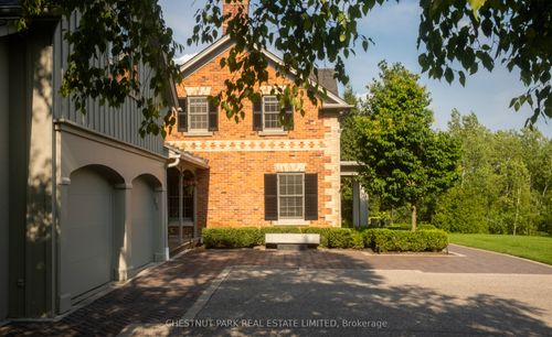 908 Vandorf Sideroad, Aurora, ON, L4G0N7 | Card Image