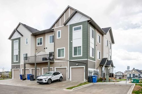 390 Canals Cross Sw, Airdrie, AB, T4B4L4 | Card Image