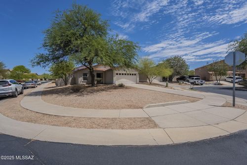 12886 N Desert Olive Dr, Oro Valley, AZ, 85755-1862 | Card Image