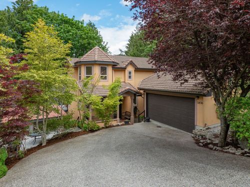 5836 Marine Way, Sechelt, BC, V7Z0R3 | Card Image