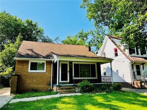 19402 Kings Hwy, Warrensville Heights, OH, 44122-6714 | Card Image