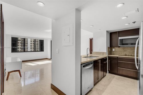 apt-1021-540 Brickell Key Dr, Miami, FL, 33131-2842 | Card Image
