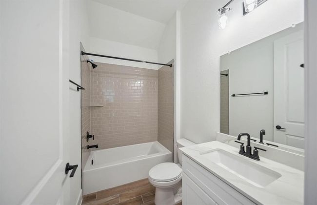 6123 Lush Passture Ln, House other with 4 bedrooms, 3 bathrooms and 2 parking in Manvel TX | Image 8