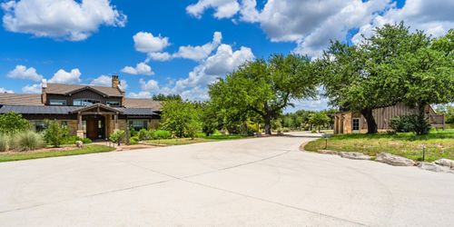 439 W Boot Ranch Rdg, Fredericksburg, TX, 78624-7868 | Card Image