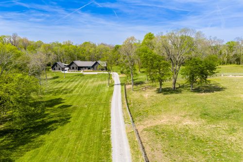934 Hickory Hills Dr, Franklin, TN, 37067-7958 | Card Image