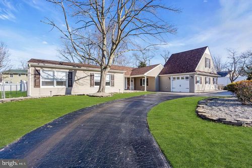 504 Devoe Ave, Forked River, NJ, 08731-1535 | Card Image