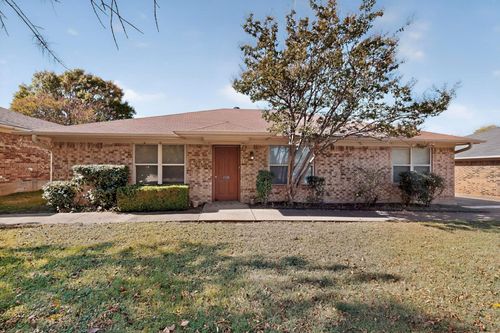 2320 Bernard St, Denton, TX, 76205-5846 | Card Image
