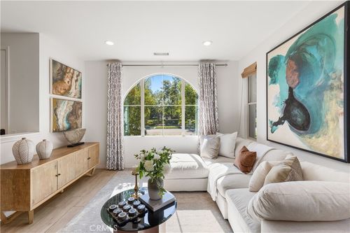 72 Parkwood, Irvine, CA, 92620-7351 | Card Image