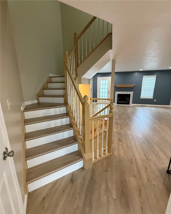 124 Hillvue Dr, Townhouse with 3 bedrooms, 3 bathrooms and 1 parking in Seven Fields PA | Image 12
