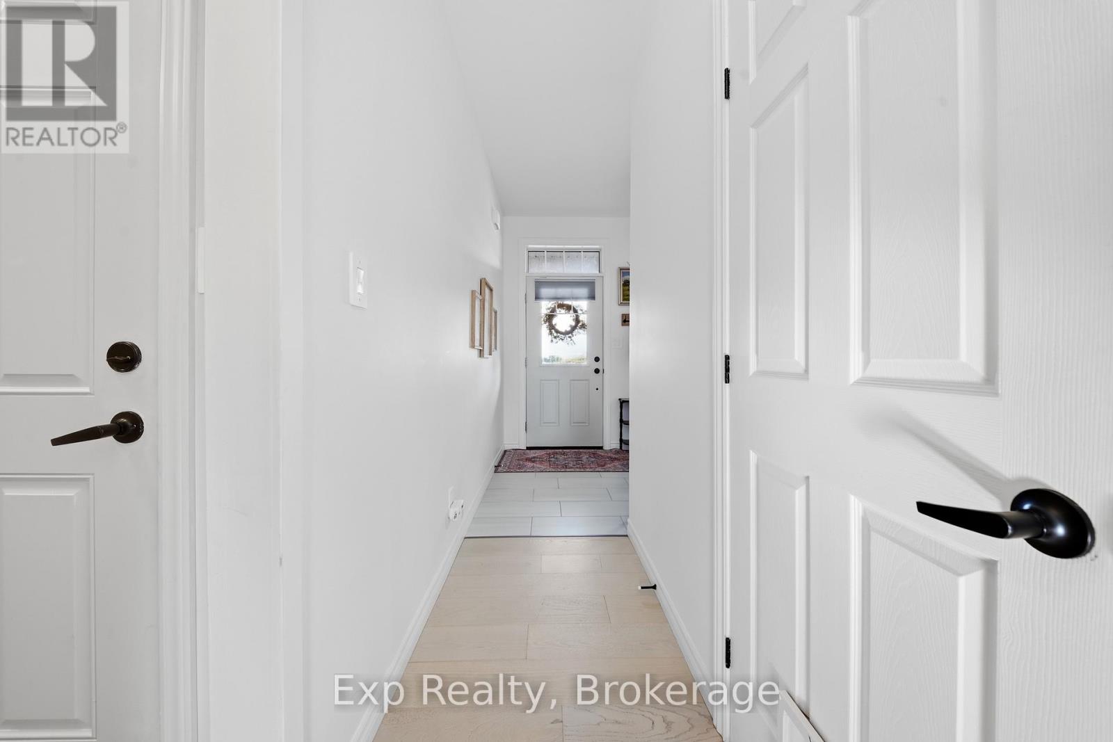 Residential in Belleville (Thurlow Ward) 5