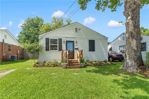 5 Madelon Pl, Jefferson, LA, 70121-2128 | Card Image