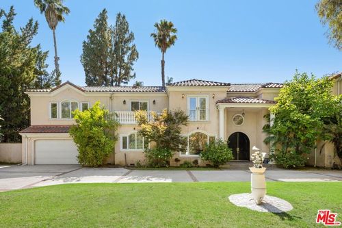 4755 Vanalden Ave, Tarzana, CA, 91356 | Card Image