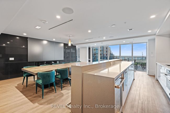 410 - 16 Concord Pl, Condo with 2 bedrooms, 1 bathrooms and null parking in Grimsby ON | Image 32