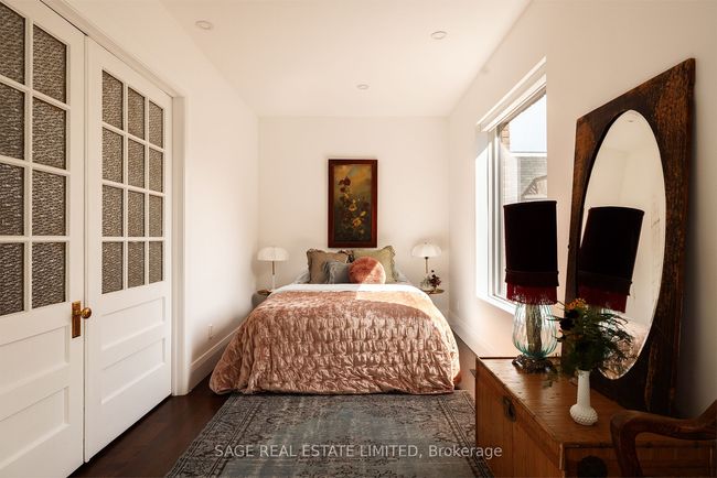 37 Gore Vale Ave, House other with 5 bedrooms, 5 bathrooms and 2 parking in Toronto ON | Image 16